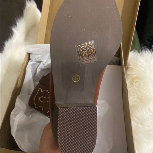 Womens Pointed Toe Embroidered Mid Calf Western Cowboy Boots for Country - Picture 4 of 4